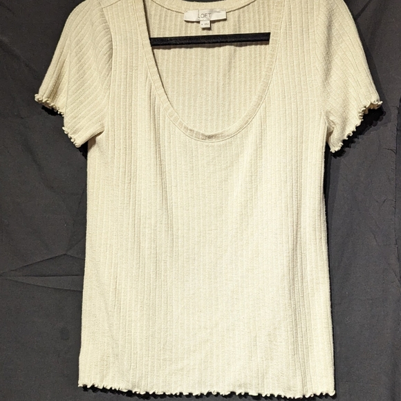 Loft size med beige color. - Picture 1 of 4